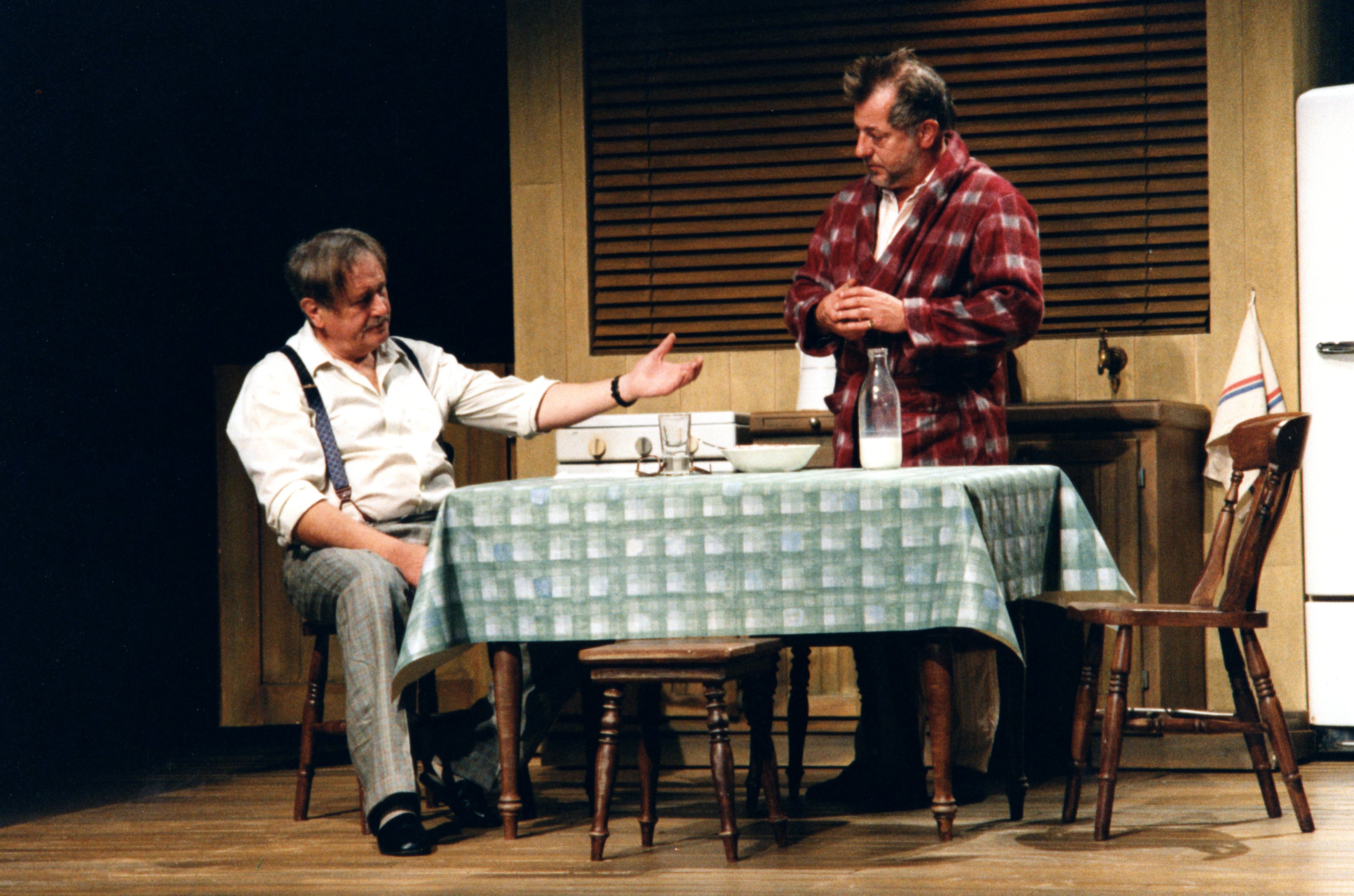 Vincent brilló con su parte de Charley en "La muerte de un vajante", de Arthur Miller, que escenificó con Victor Lanoux (sentado a la izquierda) 