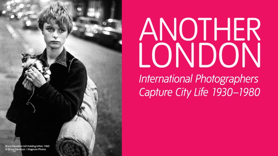 El museo capitalino albergará, a partir del 27 de julio, una muestra sobre la metrópoli británica/ Photo Credits: "Girl Holding Kitten", Bruce Davidson y Magnum Photo 